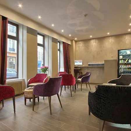 Margaux Opéra Montmartre Hotel 3*