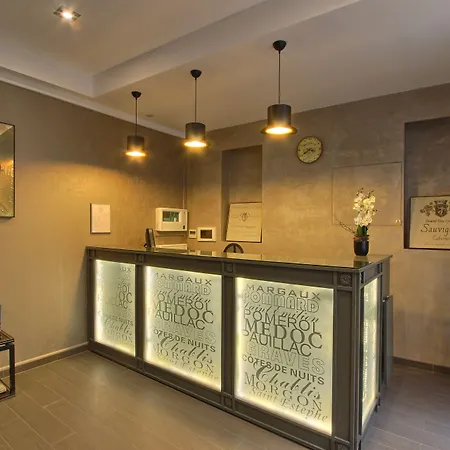 Margaux Opéra Montmartre Hotel