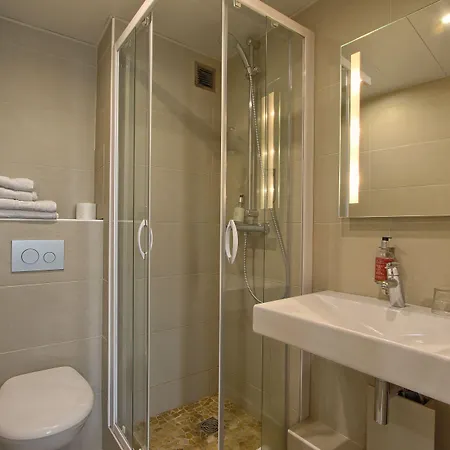Margaux Opéra Montmartre 3* Parigi