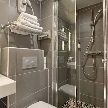 Margaux Opéra Montmartre Hotel 3*