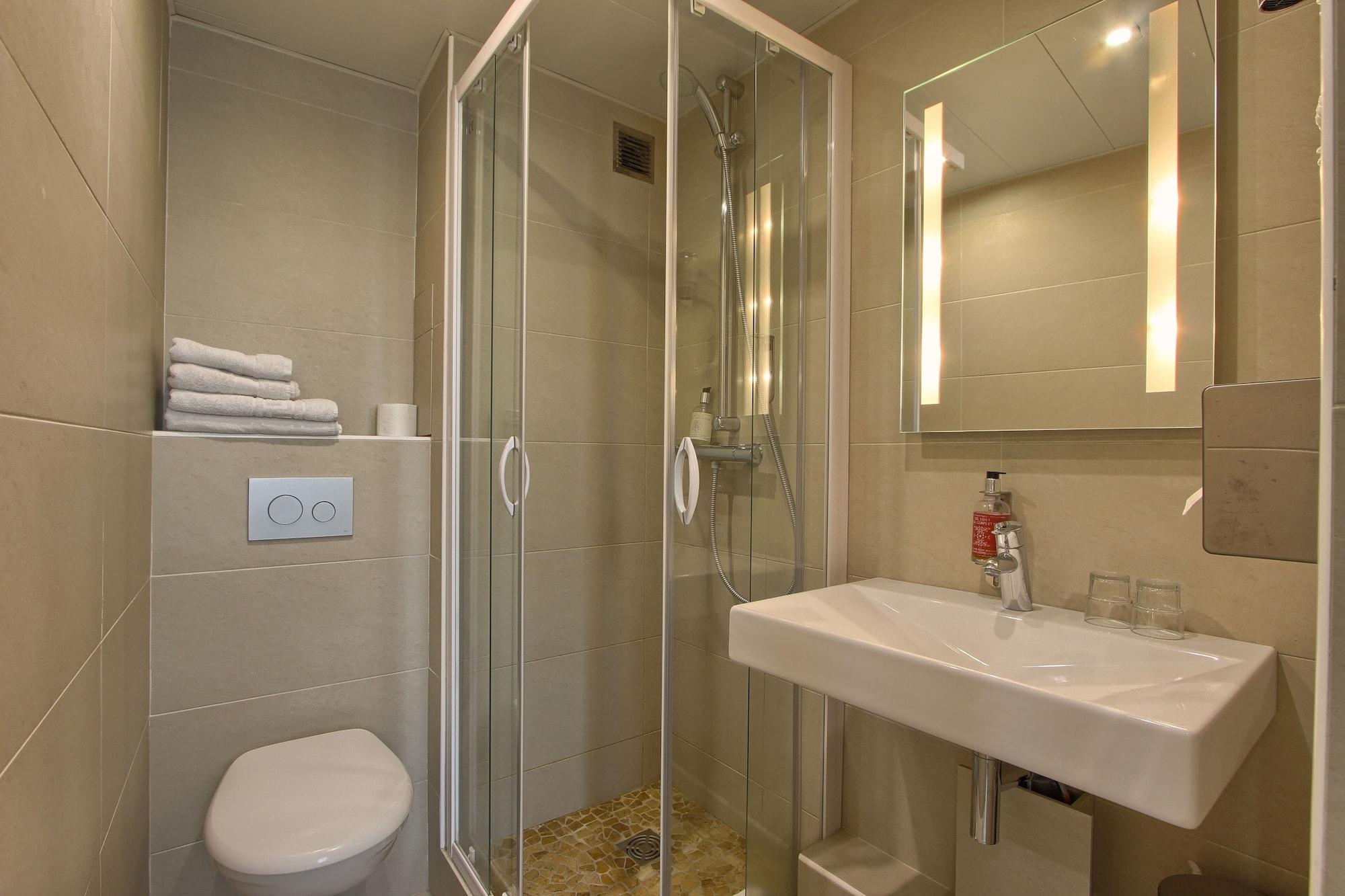 Hotel Margaux Opéra Montmartre Parigi