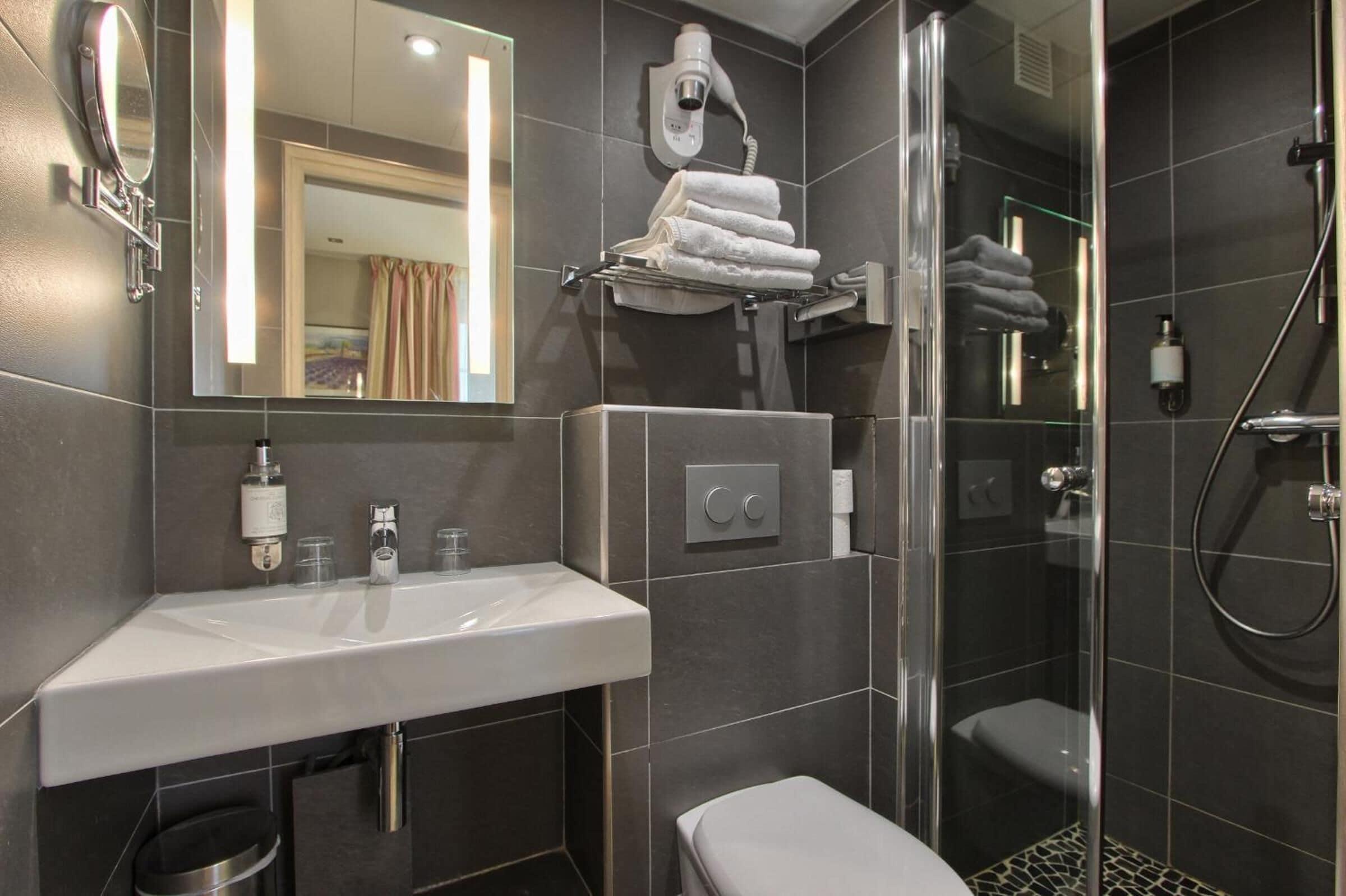 Margaux Opéra Montmartre Hotel Parigi