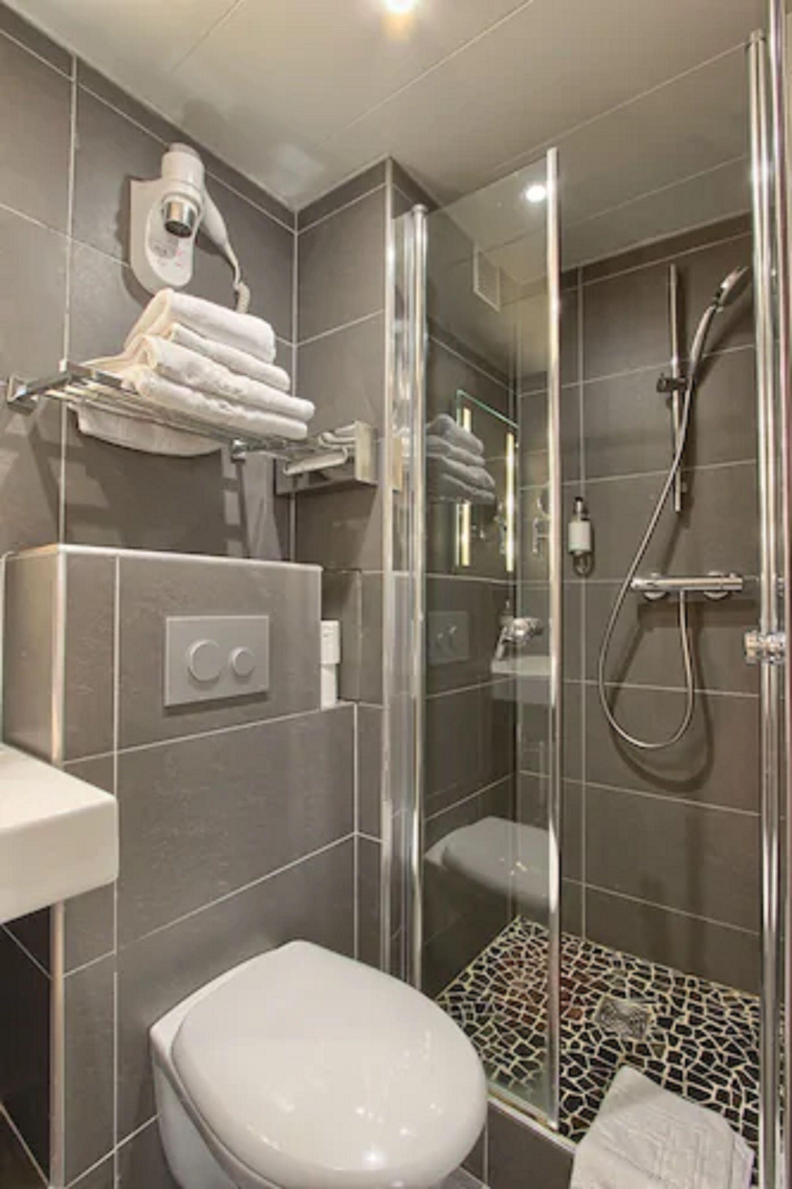 Margaux Opéra Montmartre Hotel 3*