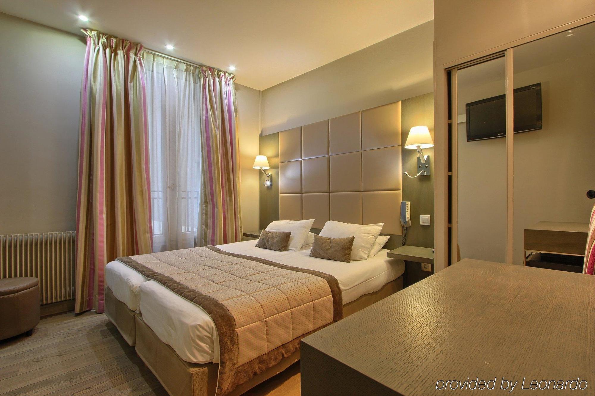 Margaux Opéra Montmartre Hotel