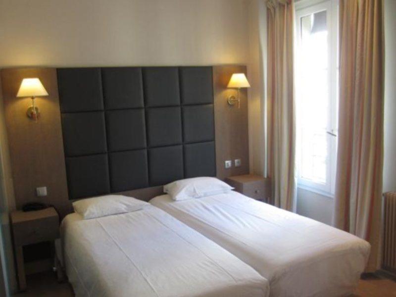 Margaux Opéra Montmartre Parigi