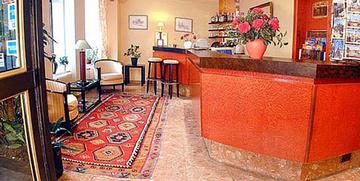 Margaux Opéra Montmartre 3*