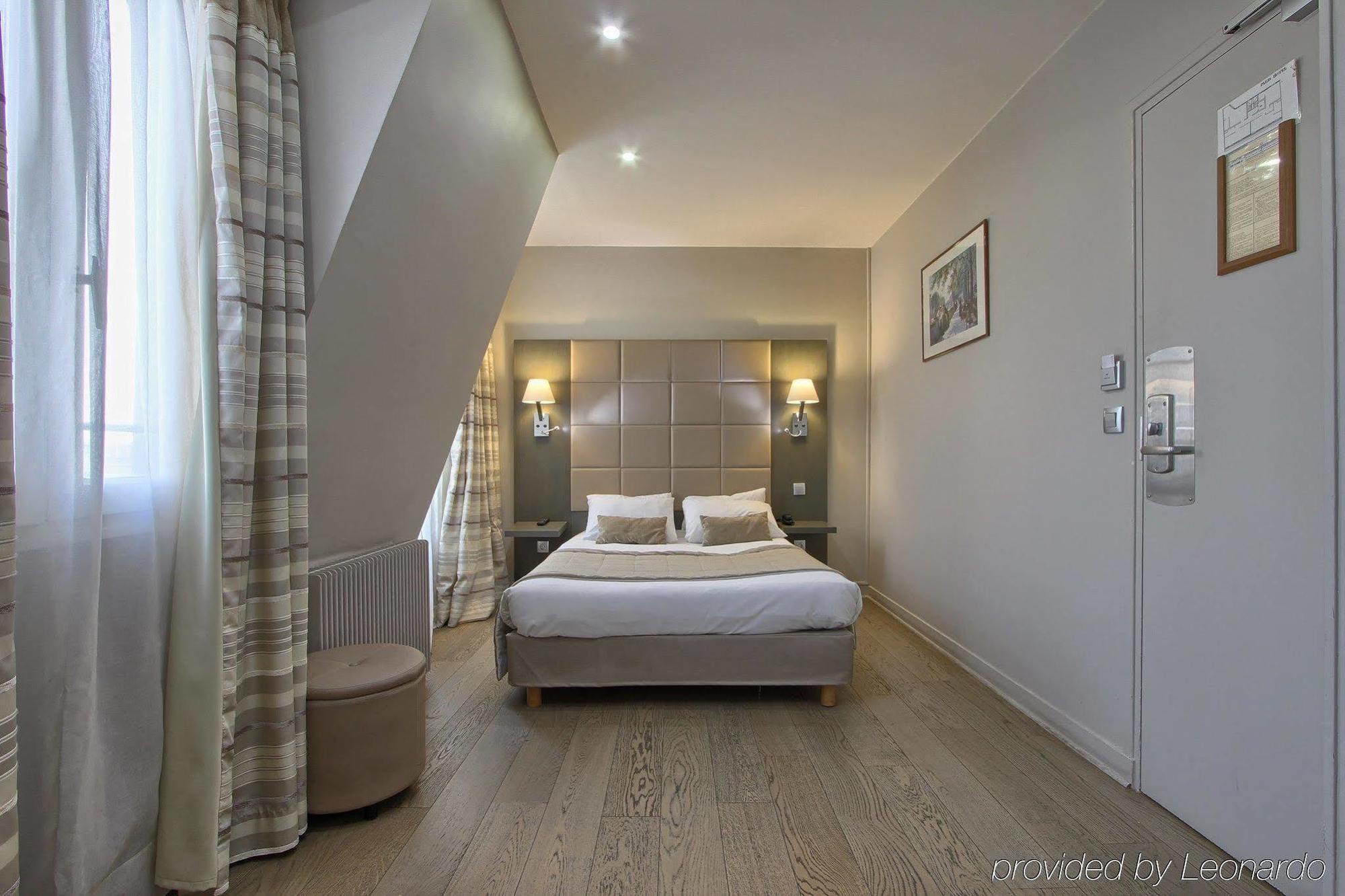 Margaux Opéra Montmartre Hotel Parigi