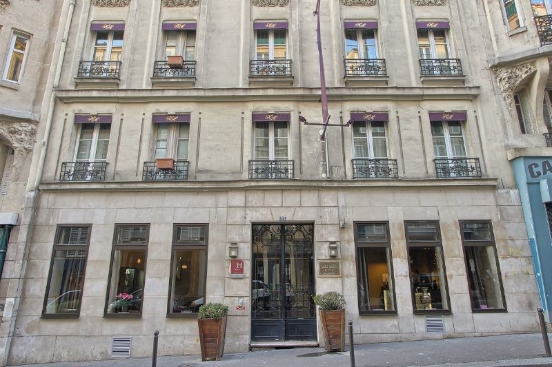 Margaux Opera Montmartre