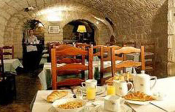 Margaux Opera Montmartre