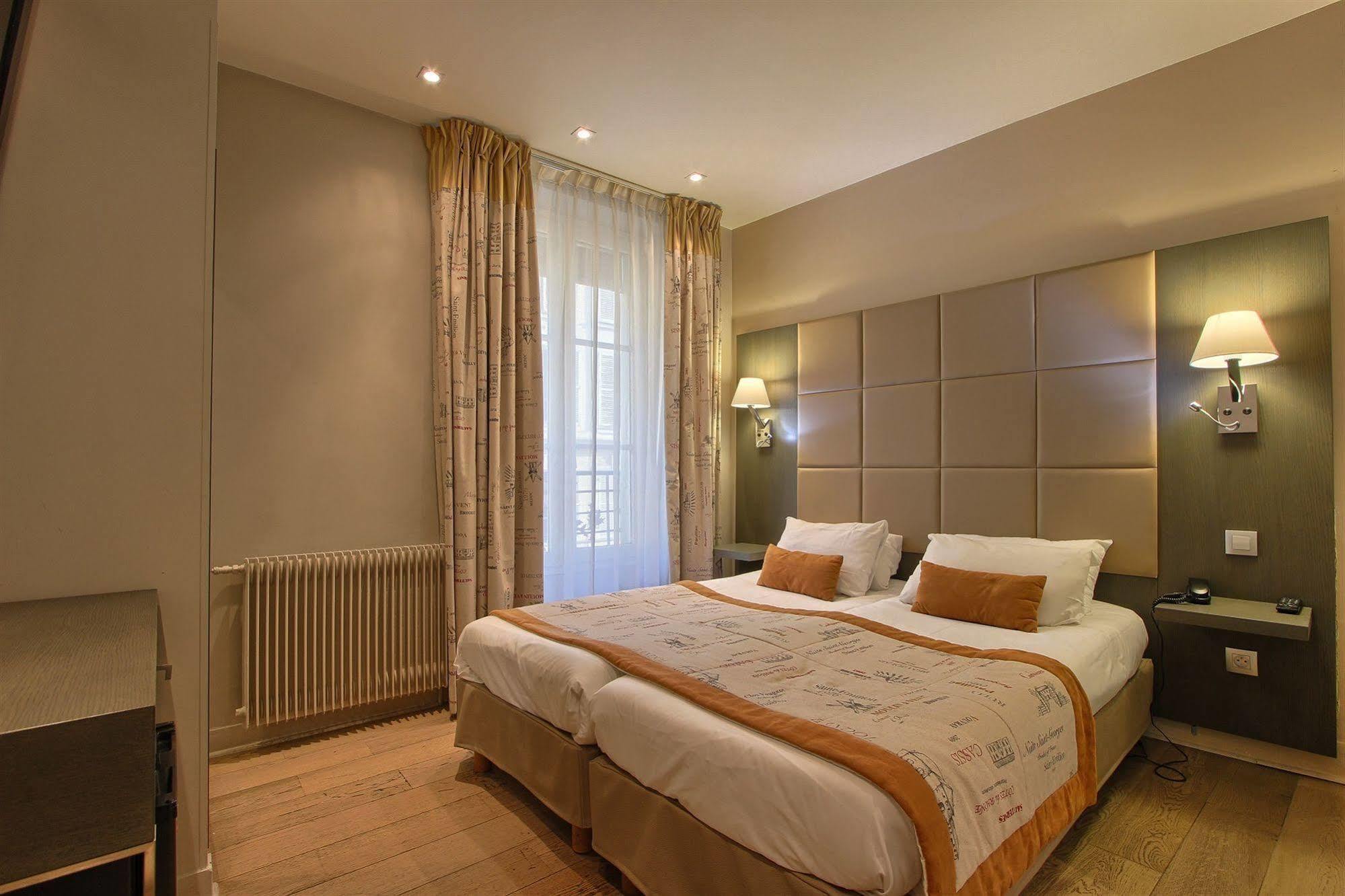 Margaux Opera Montmartre Hotel 3*