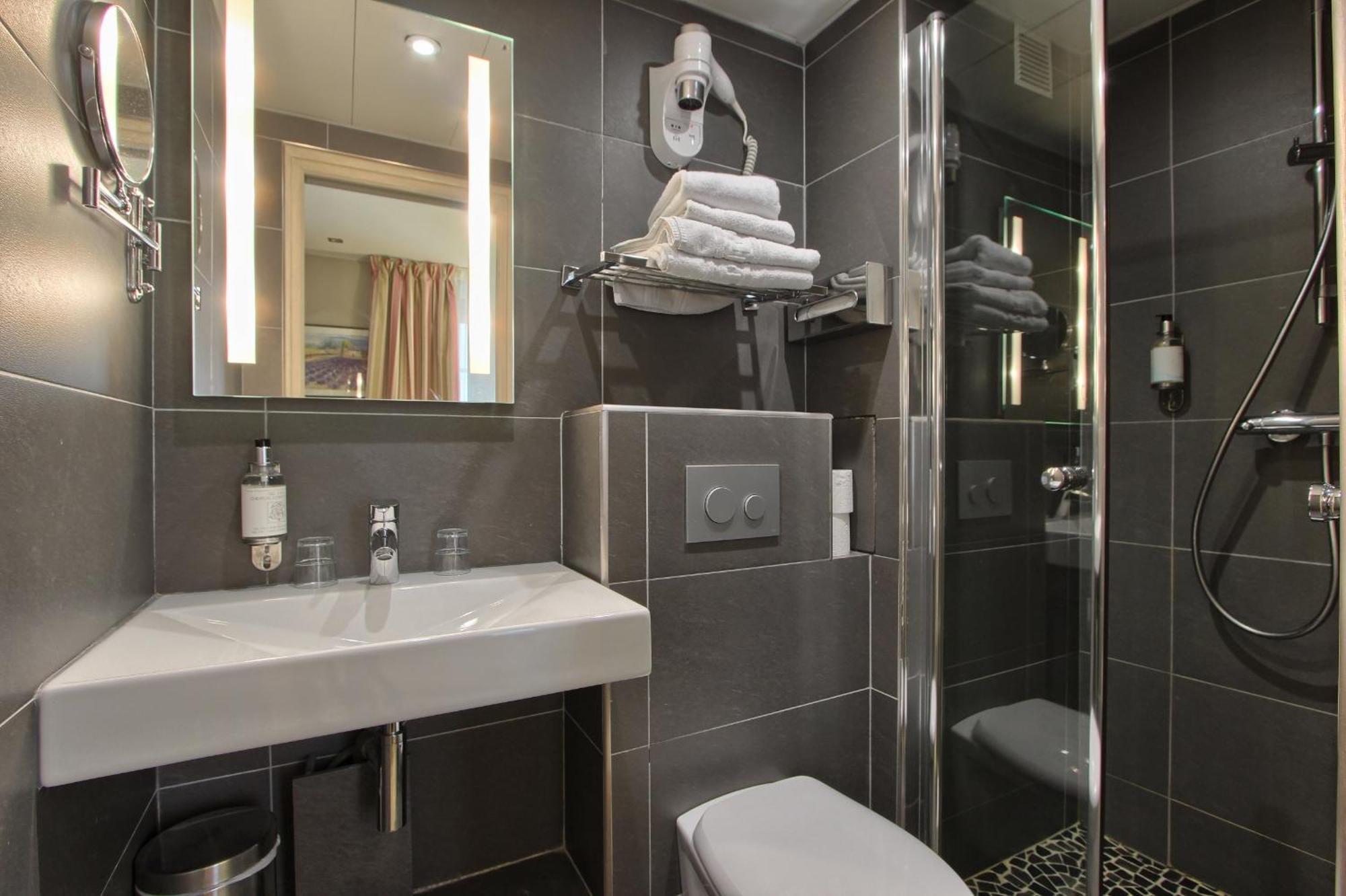 Margaux Opera Montmartre